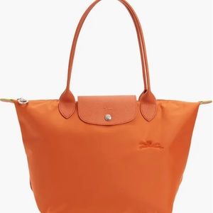 Longchamp Le Pliage (medium). Shoulder strap. Orange. Brand new